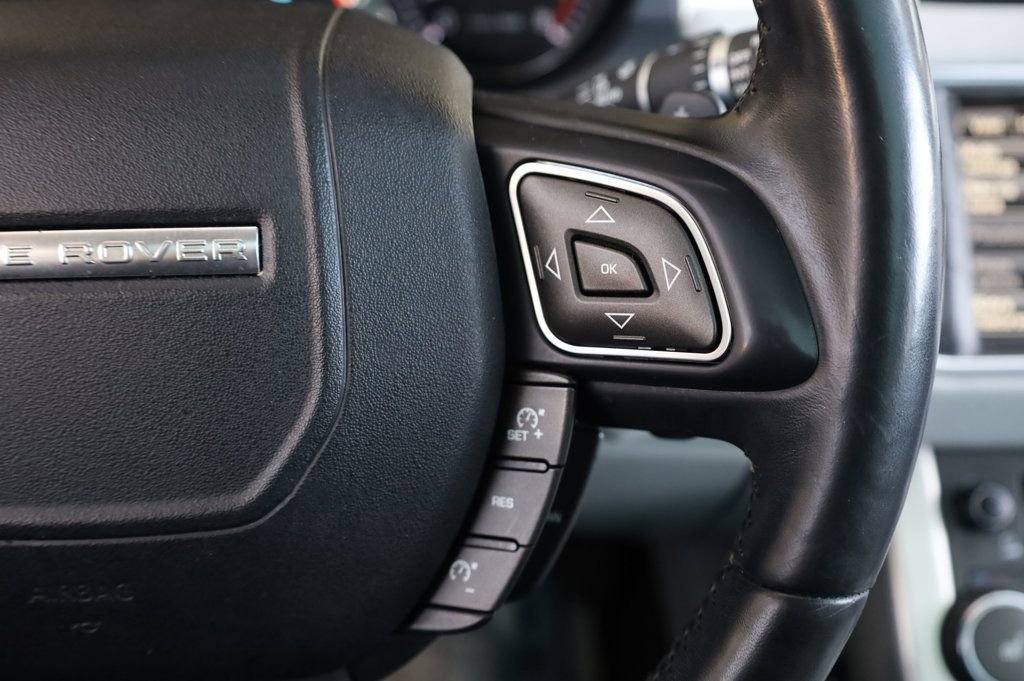 Used 2015 Land Rover Range Rover Evoque Pure Plus image 29