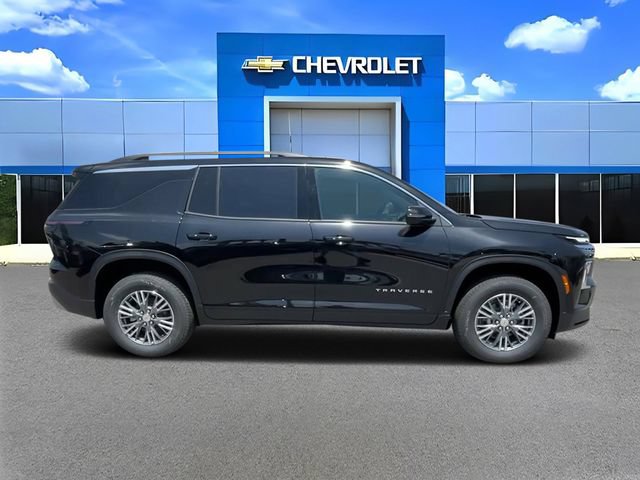 New 2026 Chevrolet Traverse LT w/ LPO, Floor Liner Package FWD image 3