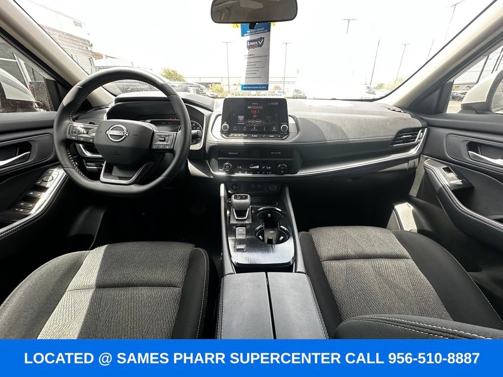 Used 2026 Nissan Rogue SV FWD image 10