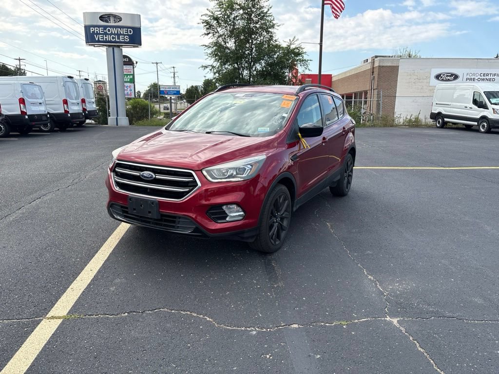 Used 2018 Ford Escape SE w/ SE Sport Appearance Package