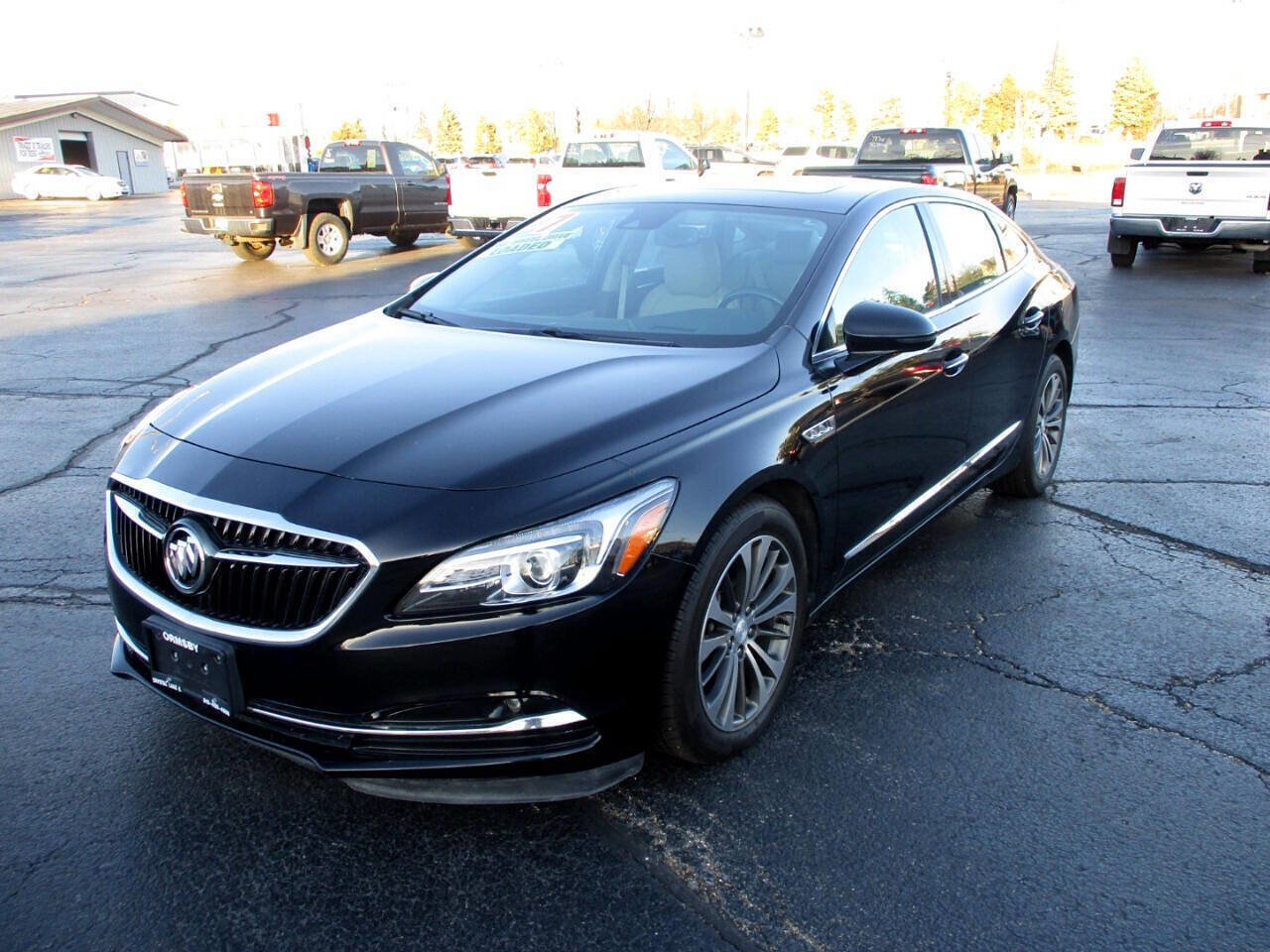 Used 2017 Buick LaCrosse Premium image 1