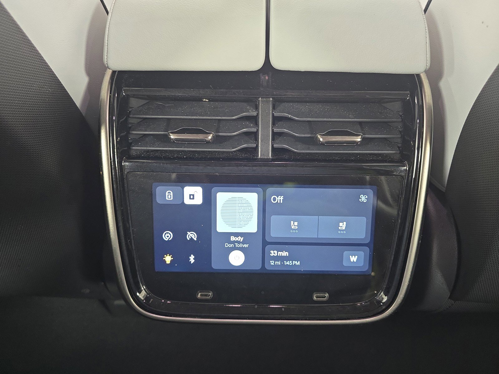 Used 2023 Rivian R1S Adventure image 26