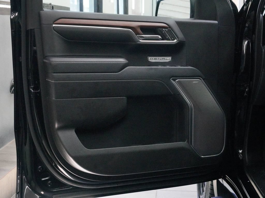 Used 2023 GMC Sierra 1500 Denali AWD/4WD image 11