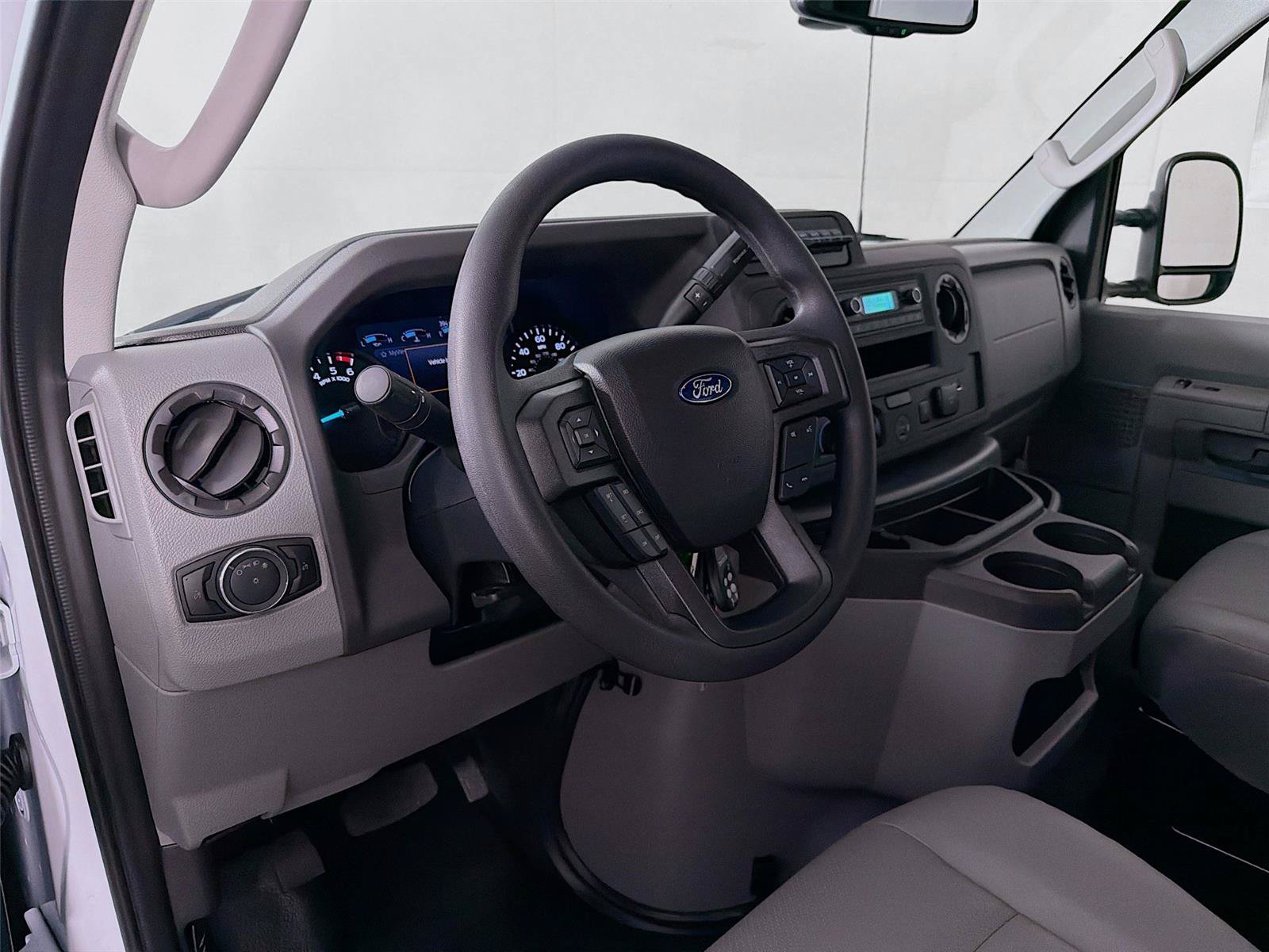 New 2027 Ford E-350 and Econoline 350 Super Duty w/ Power Equipment Group RWD image 16