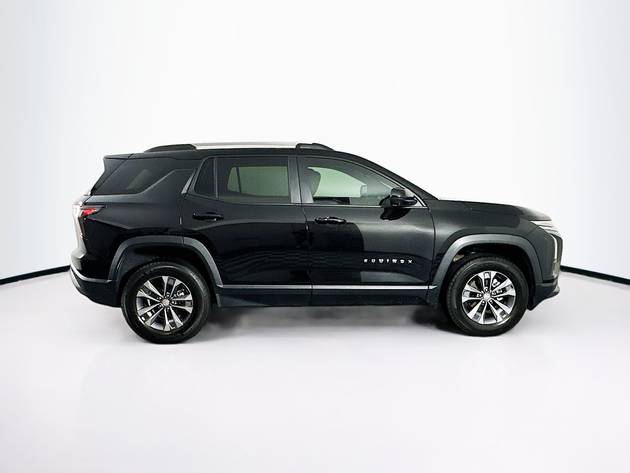 Used 2025 Chevrolet Equinox LT w/ Convenience Package II image 10