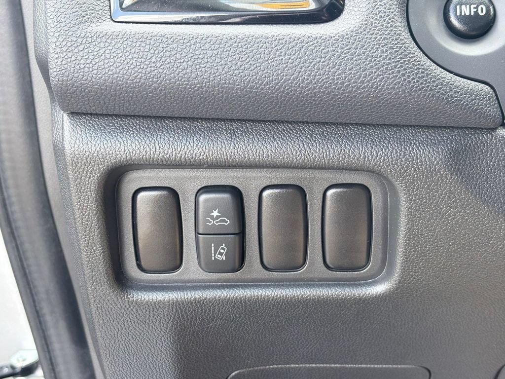 Used 2025 Mitsubishi Outlander Sport LE AWD/4WD image 25