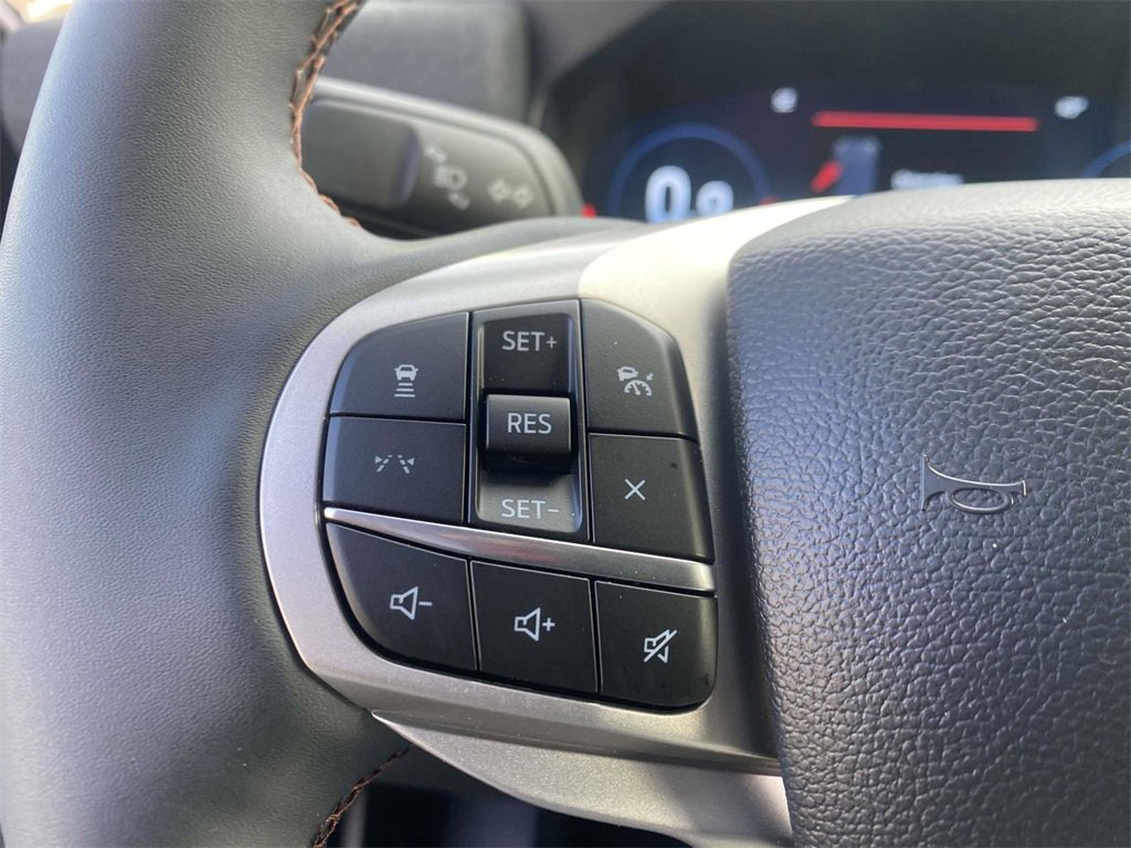 New 2025 Ford Explorer Active image 30