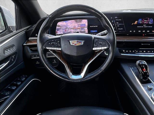 Used 2024 Cadillac Escalade Premium Luxury AWD/4WD image 6