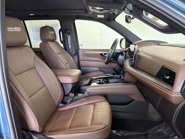 Certified 2025 Chevrolet Tahoe High Country AWD/4WD image 22