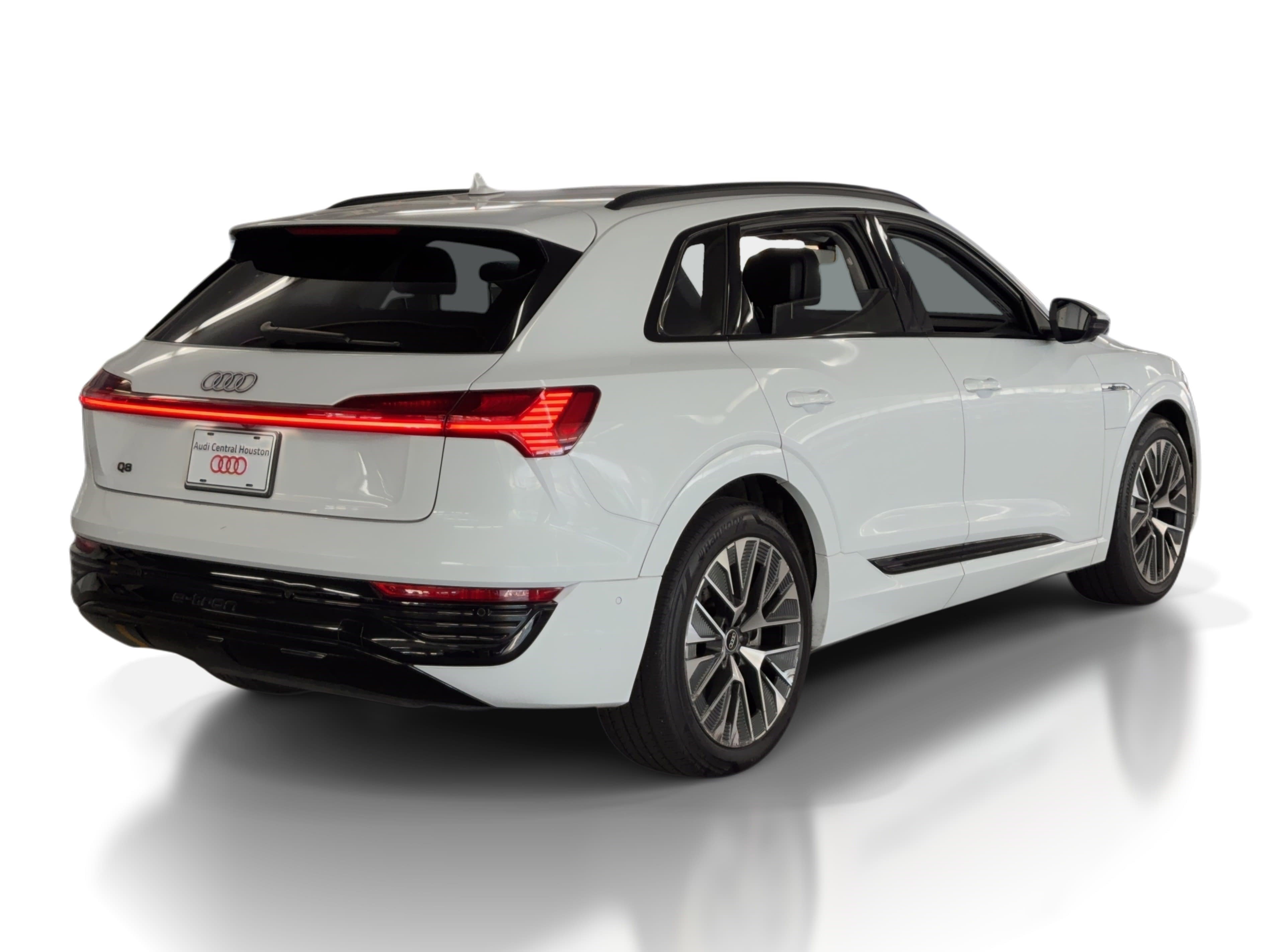 Certified 2024 Audi Q8 e-tron Prestige w/ Prestige Package image 9