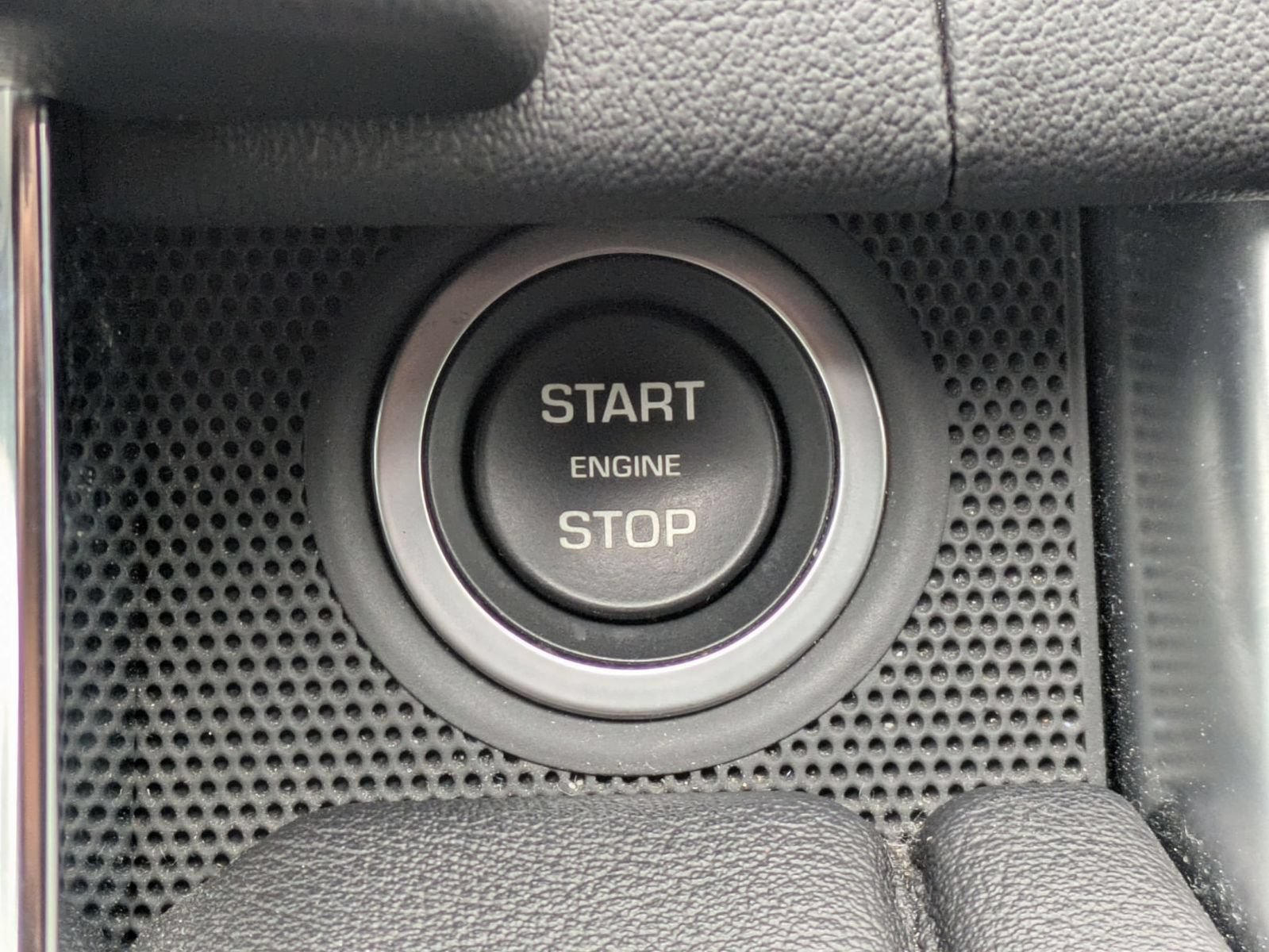 Used 2018 Land Rover Range Rover Sport HSE AWD/4WD image 23
