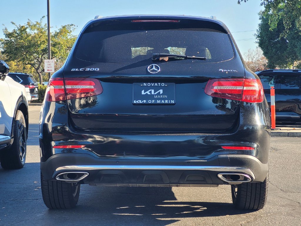 Used 2018 Mercedes-Benz GLC 300 4MATIC image 5