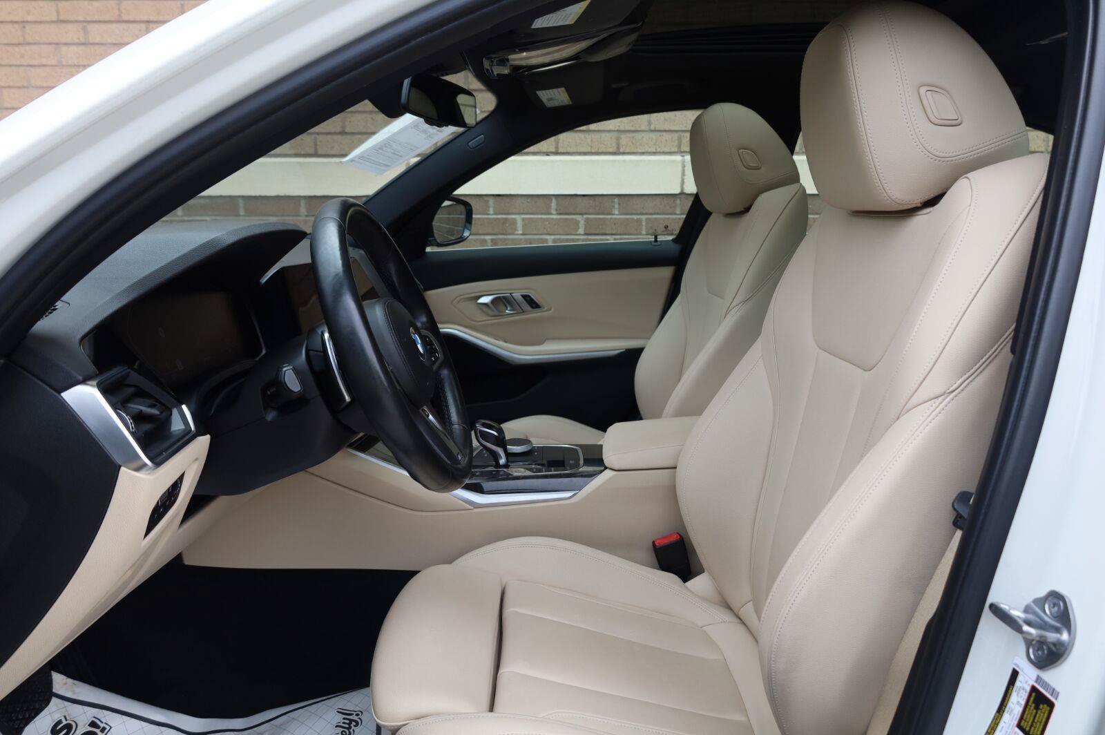 Used 2020 BMW 330i Sedan w/ Premium Package RWD image 17