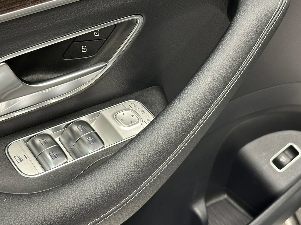 Certified 2025 Mercedes-Benz GLS 450 4MATIC image 11