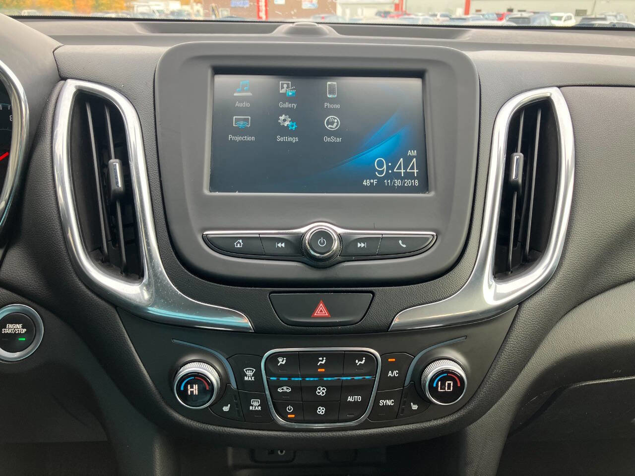 Used 2018 Chevrolet Equinox LT image 19