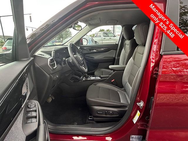 Used 2025 Chevrolet TrailBlazer LT w/ Convenience Package image 13