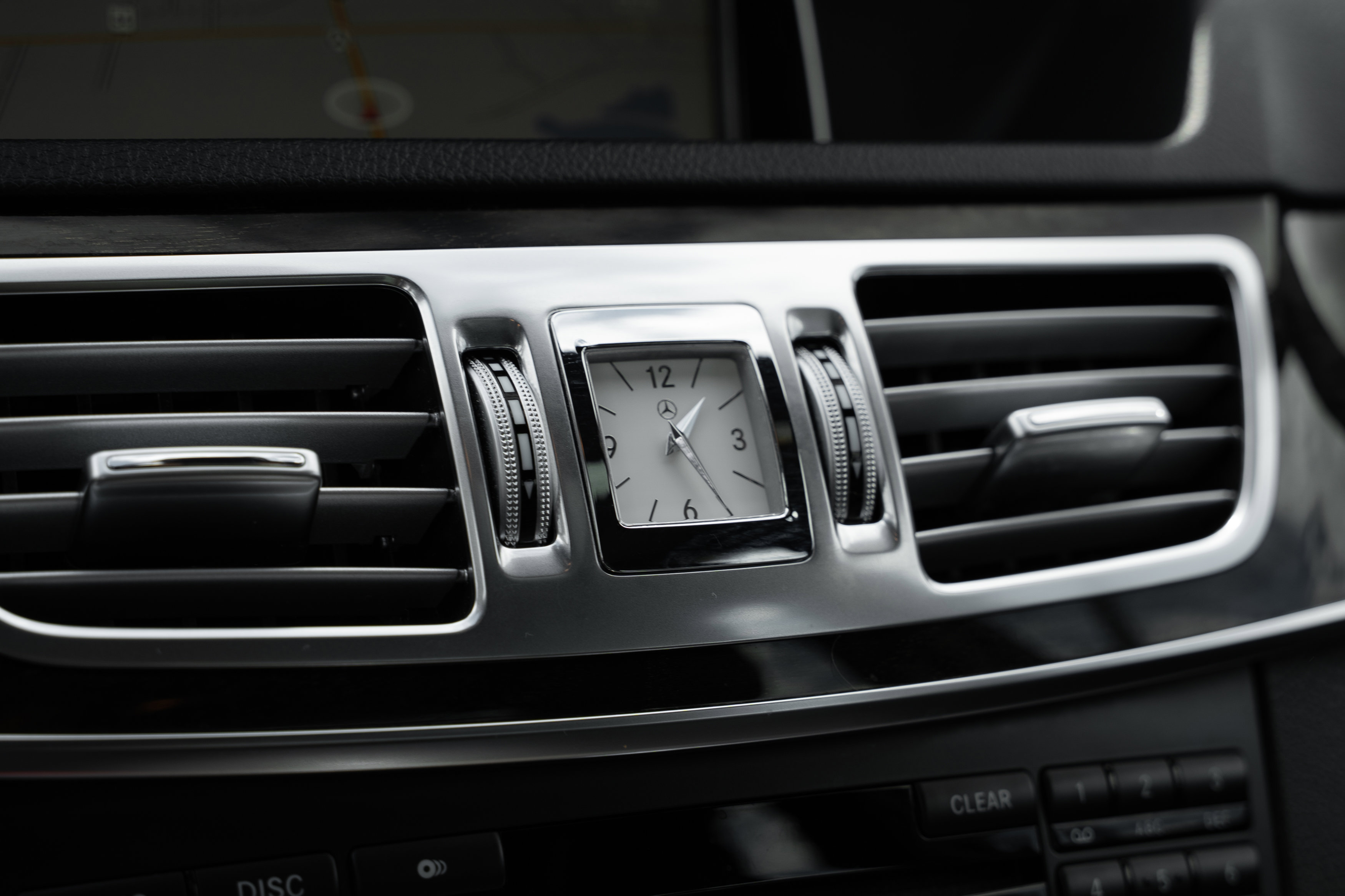 Used 2014 Mercedes-Benz E 350 4MATIC Sedan image 13
