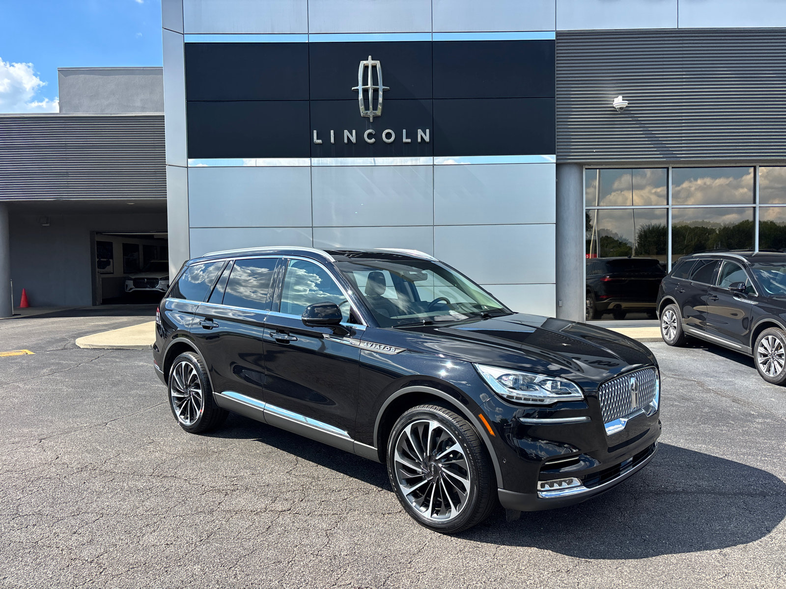 Used 2023 Lincoln Aviator Reserve w/ Equipment Group 201A