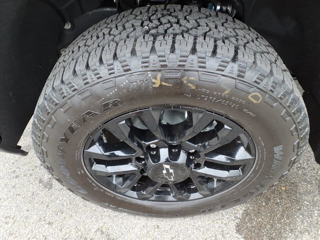 New 2026 Chevrolet Silverado 2500 Custom w/ Custom Value Package AWD/4WD image 9