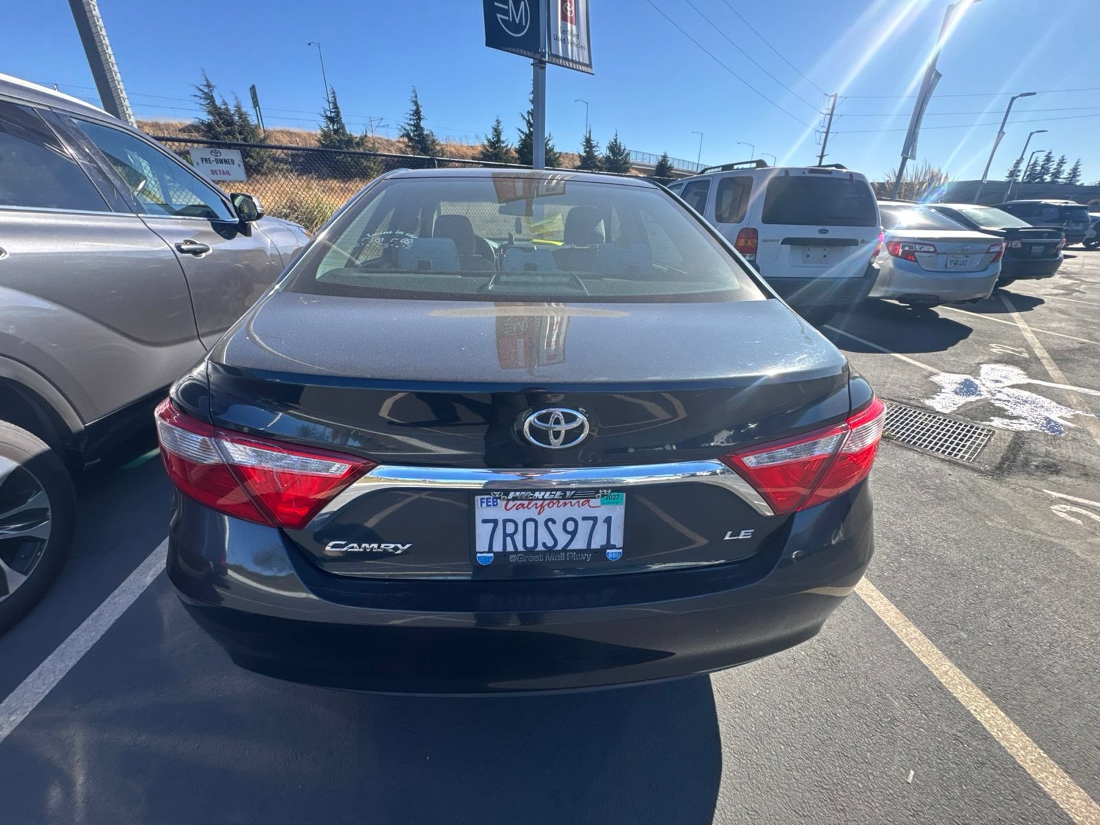 Used 2016 Toyota Camry LE FWD image 6