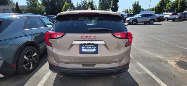Used 2018 GMC Terrain SLE w/ Driver Convenience Package AWD/4WD image 3