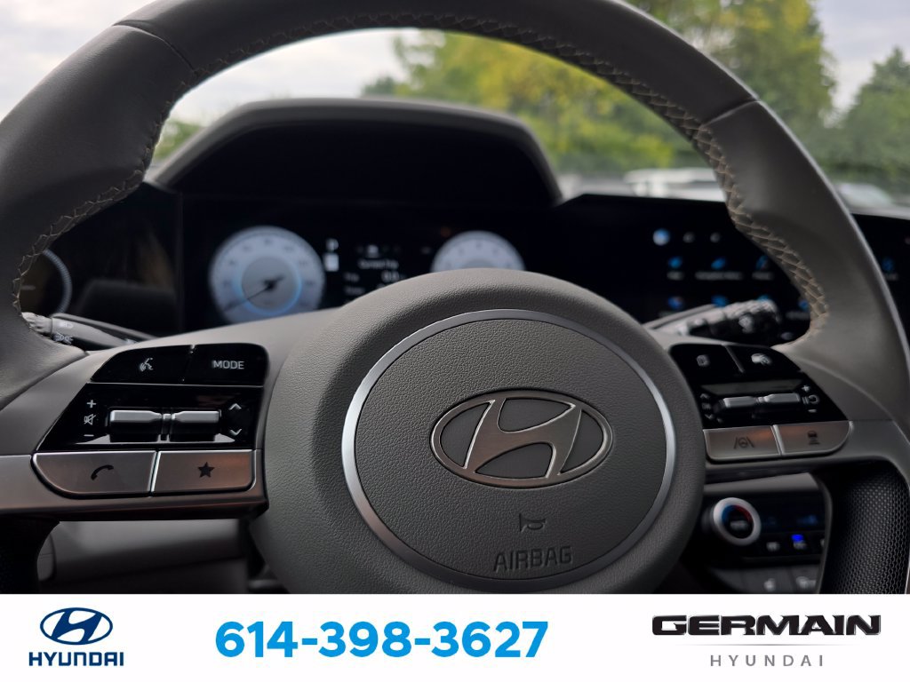 Used 2025 Hyundai Elantra SEL FWD image 23