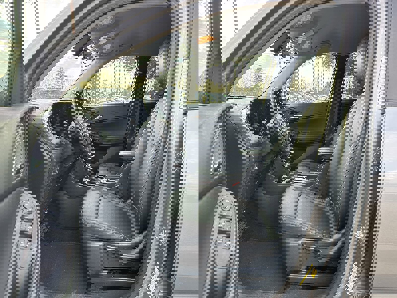 Used 2024 Buick Encore GX Sport Touring image 16