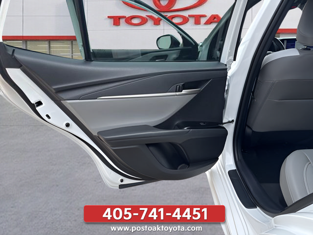 Used 2025 Toyota Camry SE w/ Multimedia Upgrade Package FWD image 23