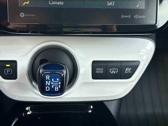 Used 2019 Toyota Prius Prime Premium image 24