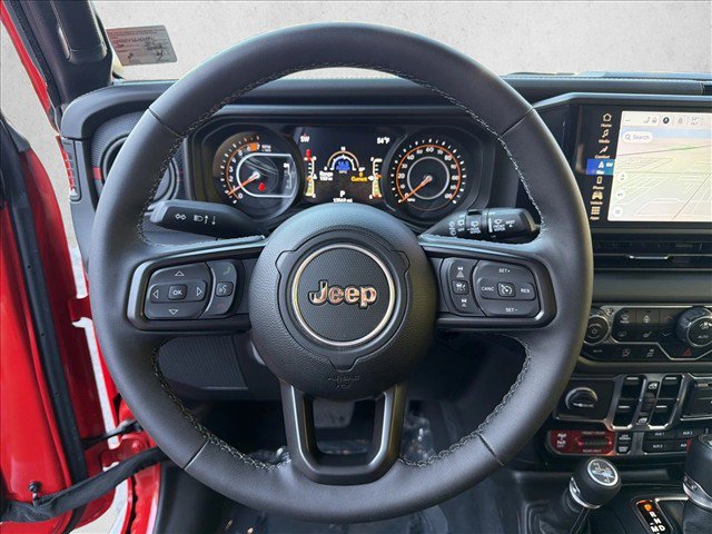 Used 2025 Jeep Wrangler Unlimited Rubicon AWD/4WD image 14