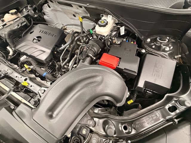 Used 2023 Buick Encore GX Essence w/ Experience Buick Package FWD image 11