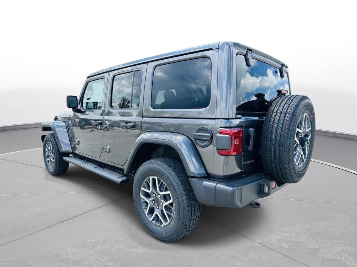 New 2025 Jeep Wrangler Unlimited Sahara AWD/4WD image 33