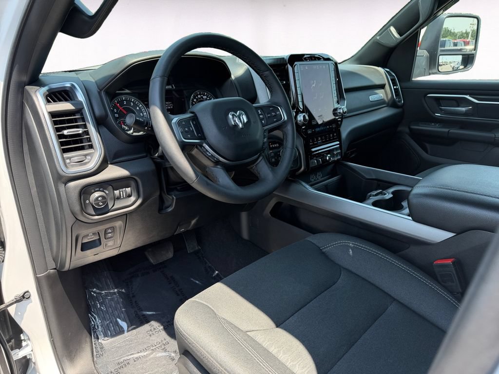 Used 2025 RAM 1500 Big Horn AWD/4WD image 10
