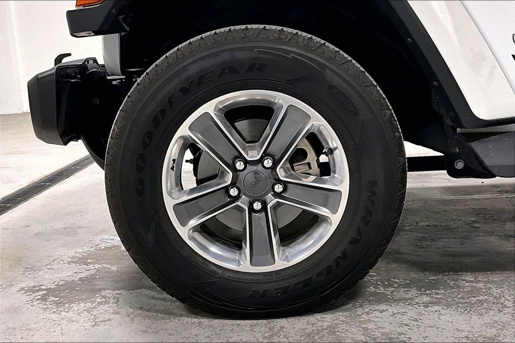 Used 2022 Jeep Wrangler Unlimited Sahara w/ Cold Weather Group image 11