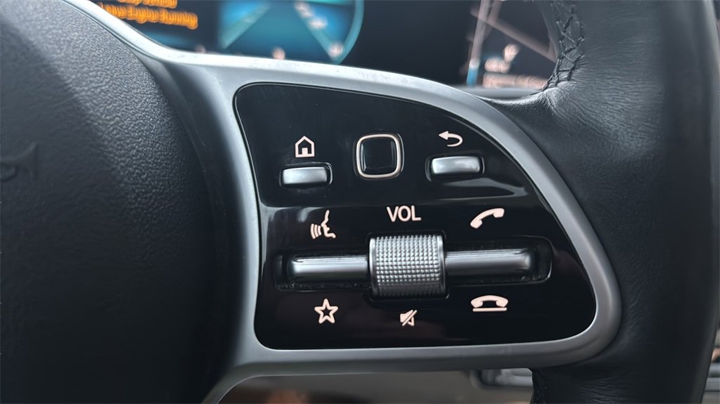 Used 2020 Mercedes-Benz GLB 250 GLB 250 w/ Premium Package image 27