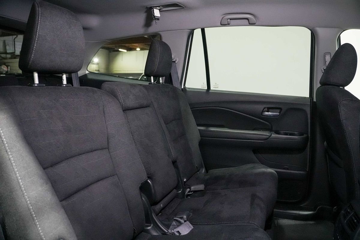 Used 2021 Honda Pilot EX image 24