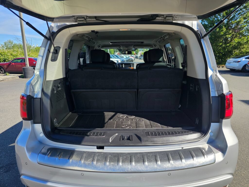 Used 2018 INFINITI QX80 4WD w/ Driver Assistance Package image 19