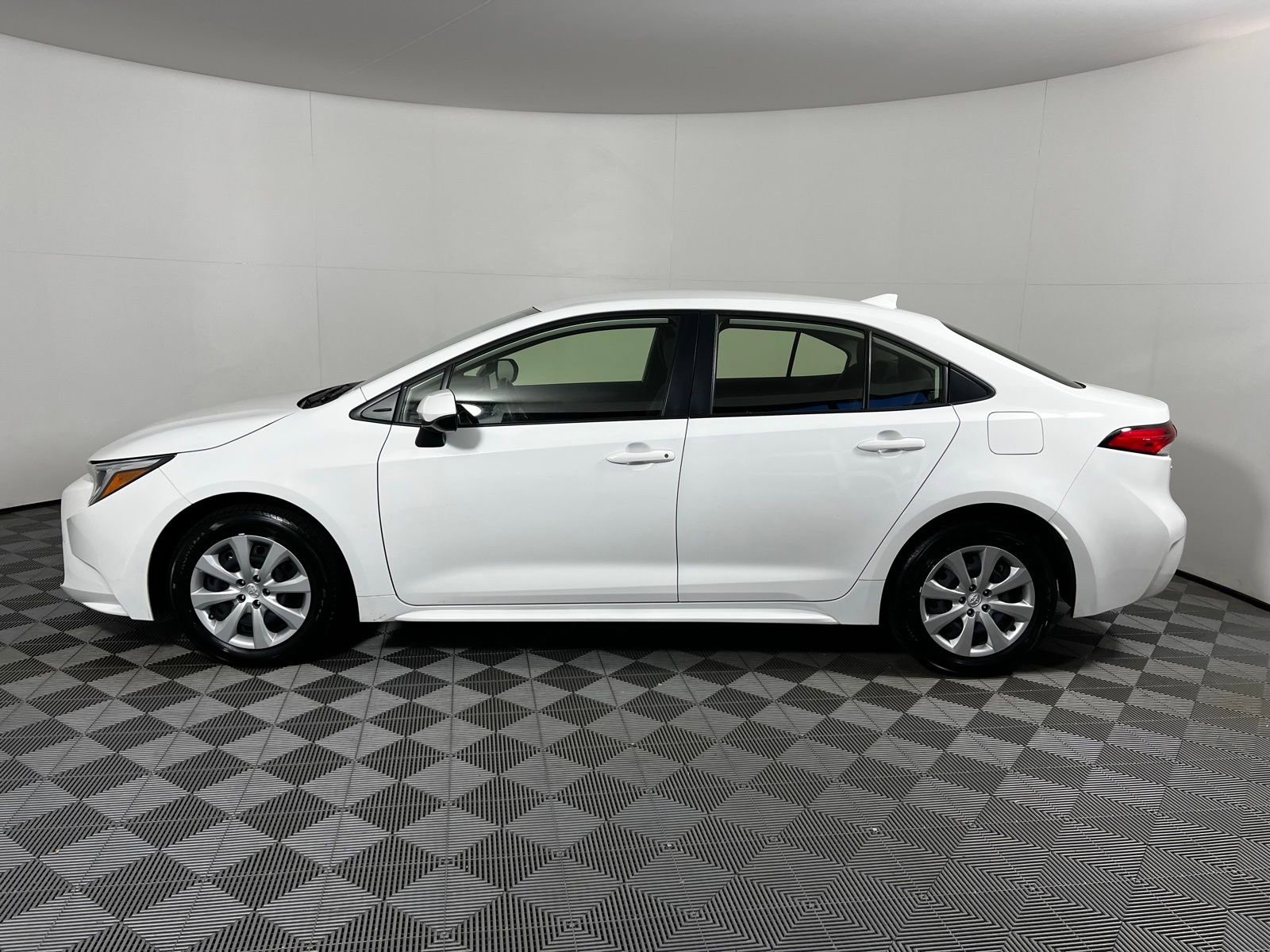 Certified 2025 Toyota Corolla LE image 7