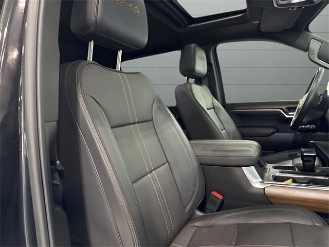 Used 2024 Chevrolet Silverado 1500 High Country w/ Technology Package image 32