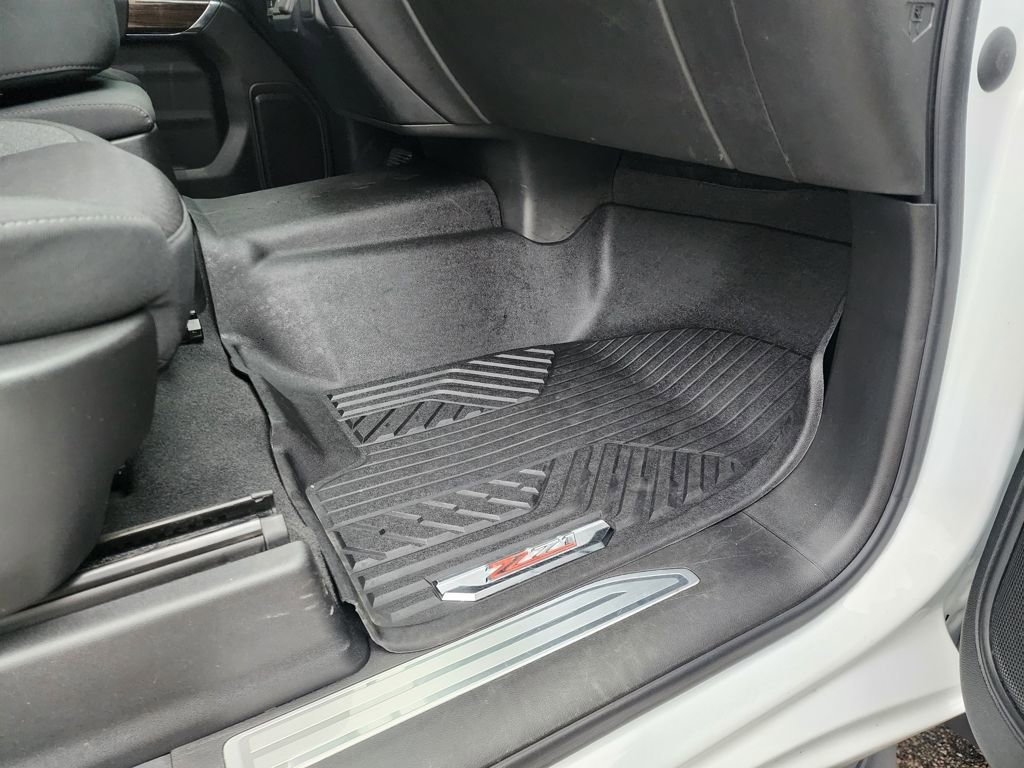 Certified 2022 Chevrolet Silverado 3500 LT w/ Convenience Package image 45