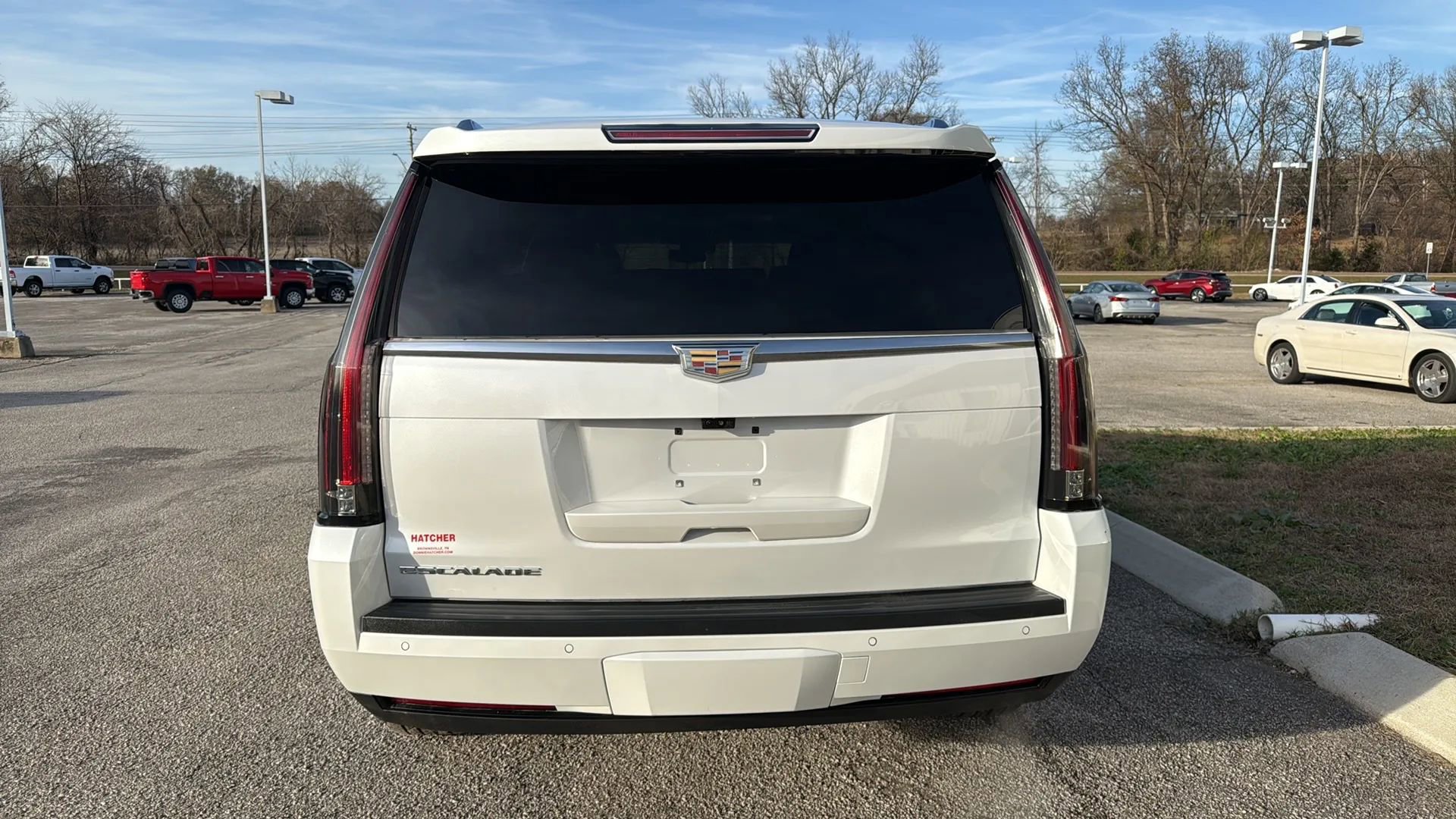 Used 2020 Cadillac Escalade Premium Luxury image 4