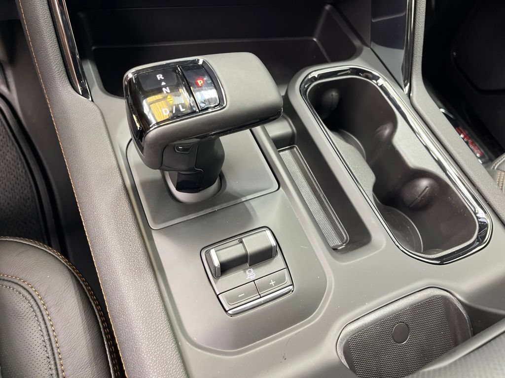 New 2026 GMC Sierra 1500 AT4 w/ AT4 Premium Package AWD/4WD image 17