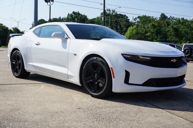 Used 2023 Chevrolet Camaro LT RWD image 2