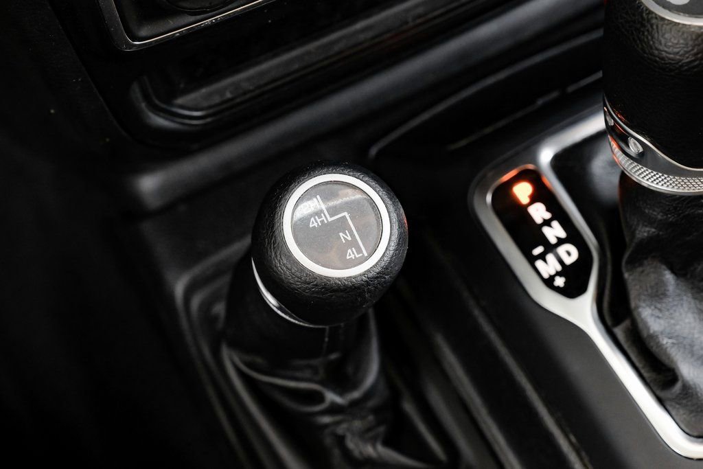 Used 2021 Jeep Wrangler Unlimited Willys image 35