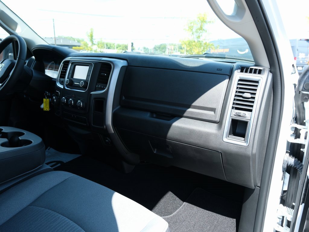 Used 2023 RAM 1500 Classic SLT image 30