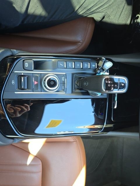 Used 2023 Maserati Levante GT image 19