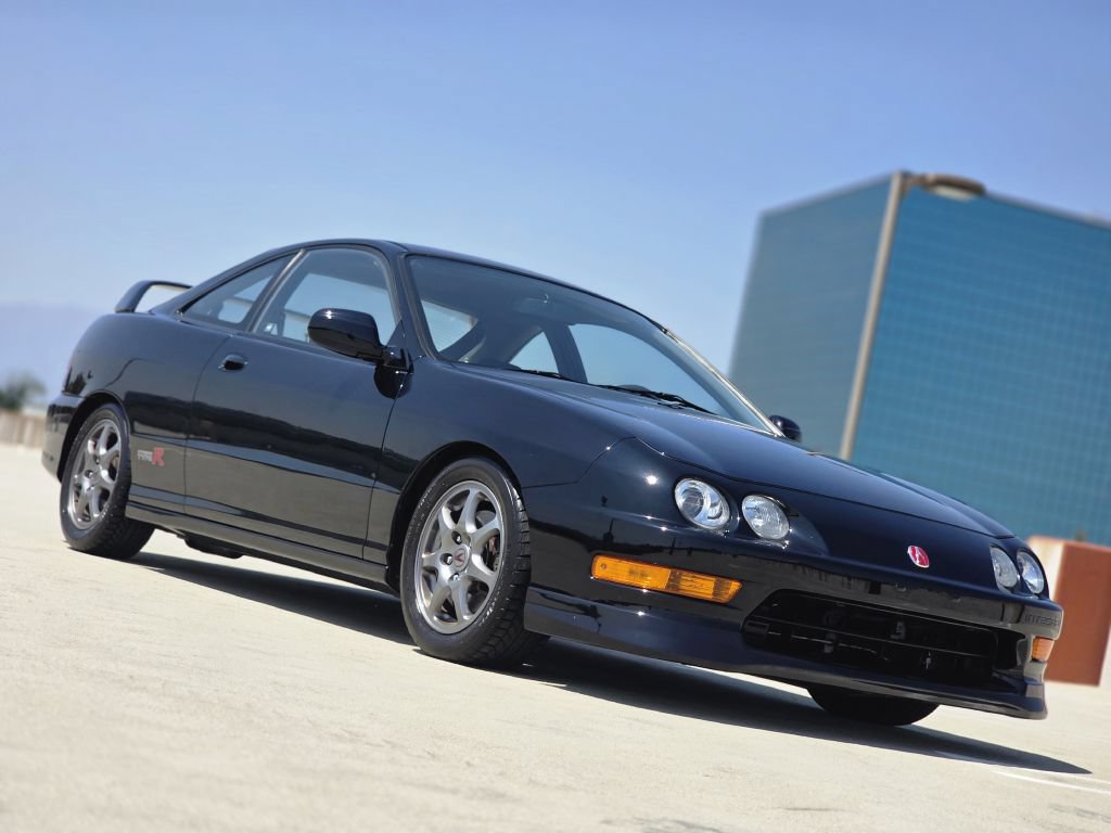 Used 2001 Acura Integra Type R FWD image 1