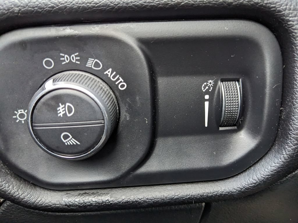 Used 2024 RAM 2500 Big Horn AWD/4WD image 41
