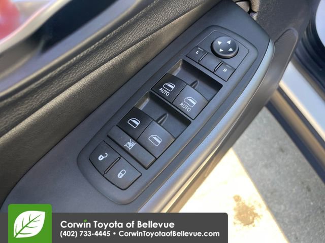 Used 2019 Jeep Cherokee Limited AWD/4WD image 19