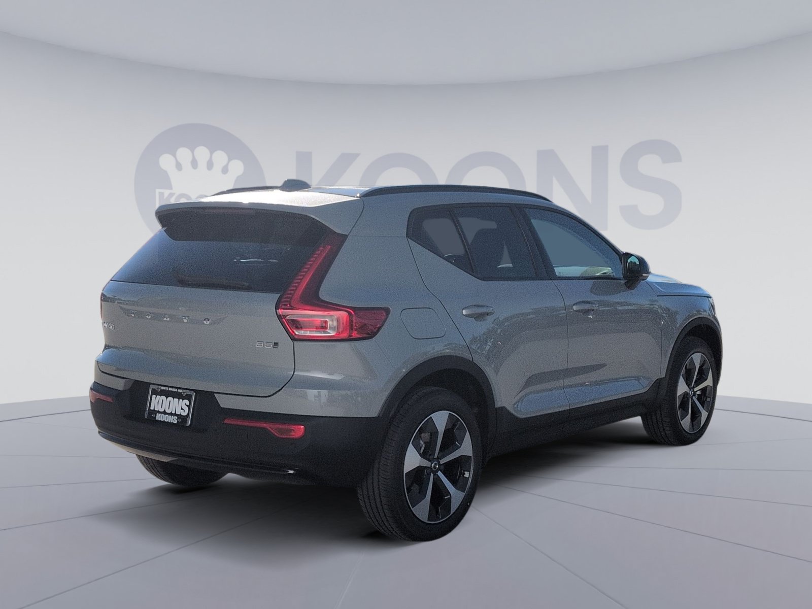 New 2026 Volvo XC40 B5 Plus w/ Protection Package Premier AWD/4WD image 11